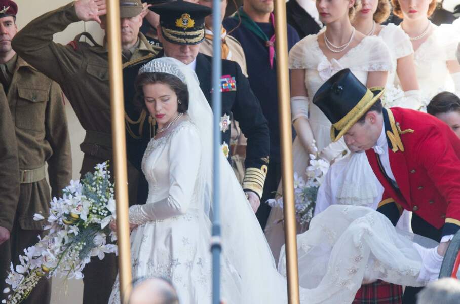 Claire Foy, l'interprète de la reine Elisabeth II lors du mariage royal, saison 1.