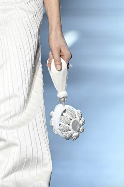 Mini sac à main blanc Fendi Couture Haute Couture printemps-été 2022