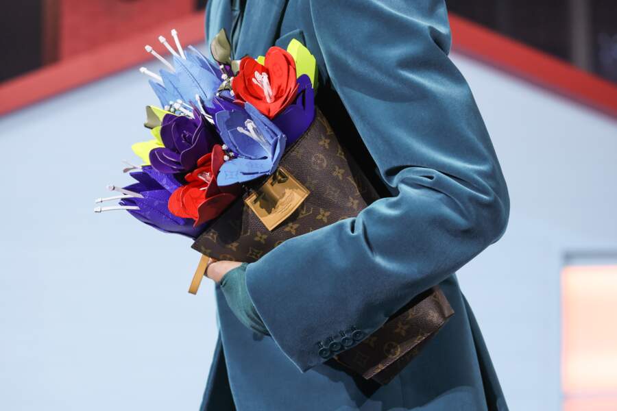 Sac bouquet de fleurs Louis Vuitton Menswear automne-hiver 2022-2023 