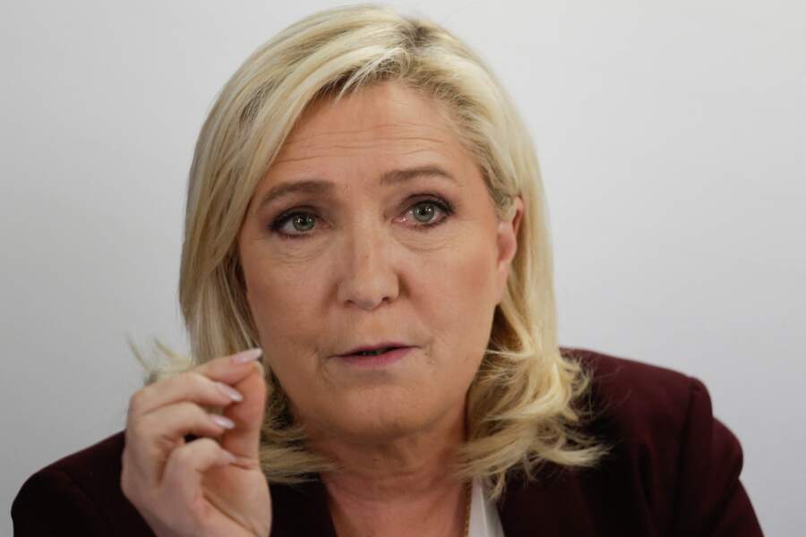 Marine Le Pen a toujours baigné dans la politique puisque son père, Jean-Marie Le Pen, est l'un des fondateurs du Front National