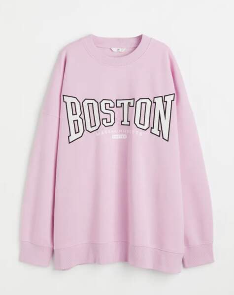 Sweat oversize rose Boston H&M, 24,99 euros