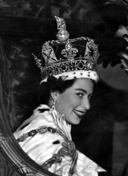 La reine Elizabeth célèbre ses 96 ans : 6 février 1953 1er anniversaire de son couronnement  