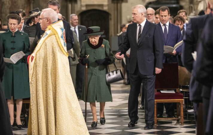 La reine Elizabeth célèbre ses 96 ans : service en hommage au prince Philip le 29 mars 2022