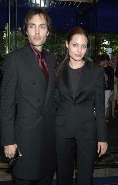 Angelina Jolie et son frère James Haven se ressemblent comme deux gouttes d'eau !