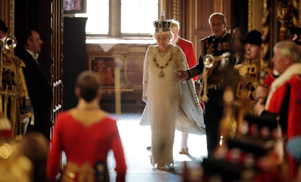 Discours du trône : la reine Elizabeth II en 2007 aux côtés de son époux Philip dans la Royal Gallery du Parlement