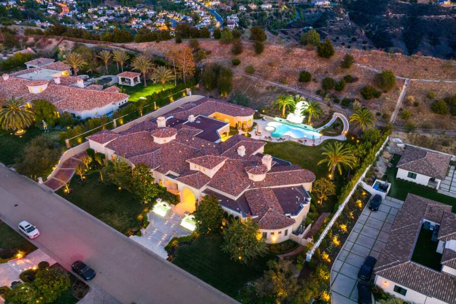Britney Spears et son bien-aimé Sam Asghari ont acheté une villa à Los Angeles à côté de la maison de Kevin Federline