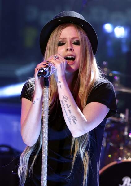 Avril Lavigne est morte et a été remplacée par un sosie