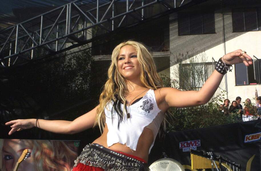 Shakira à 24 ans, en 2001