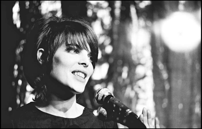La chanteuse Dani sur scène à Paris dans les années 70