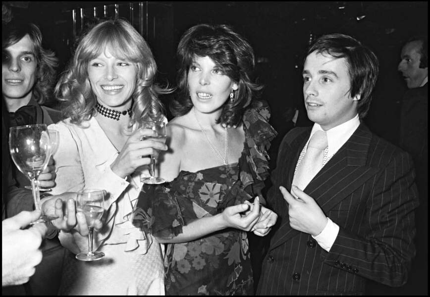 Dani lors d'une soirée à Paris avec Nathalie Delon et l'humoriste Thierry Le Luron dans les années 70