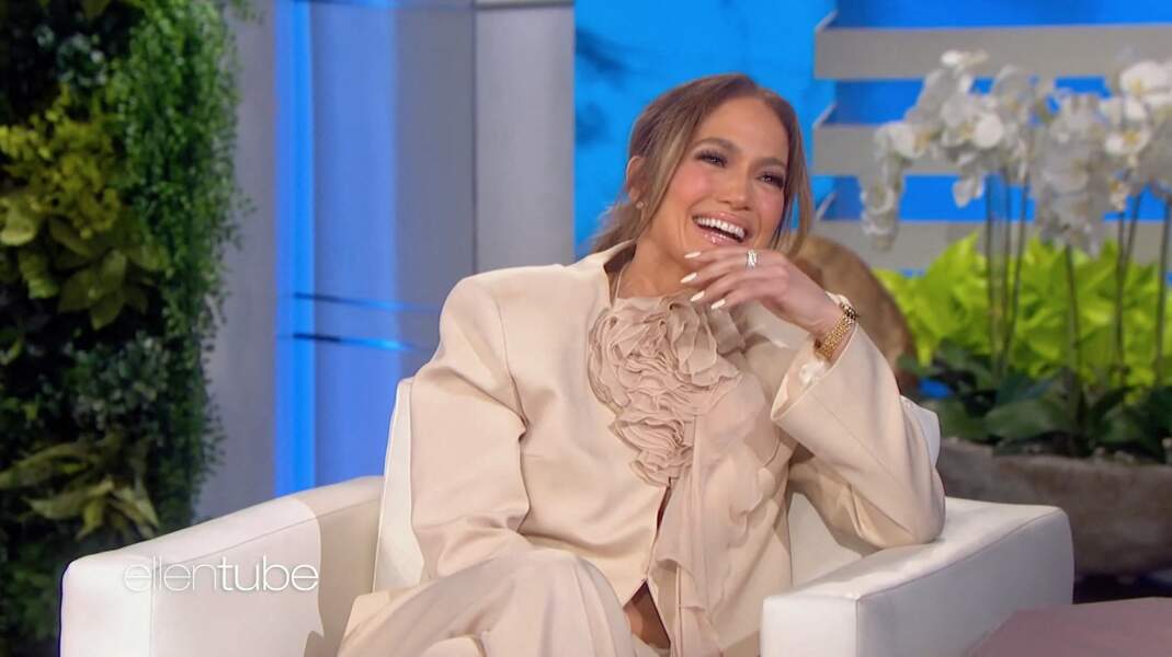 Jennifer Lopez à 53 ans, sur le plateau deThe Ellen DeGeneres Show, en 2022.