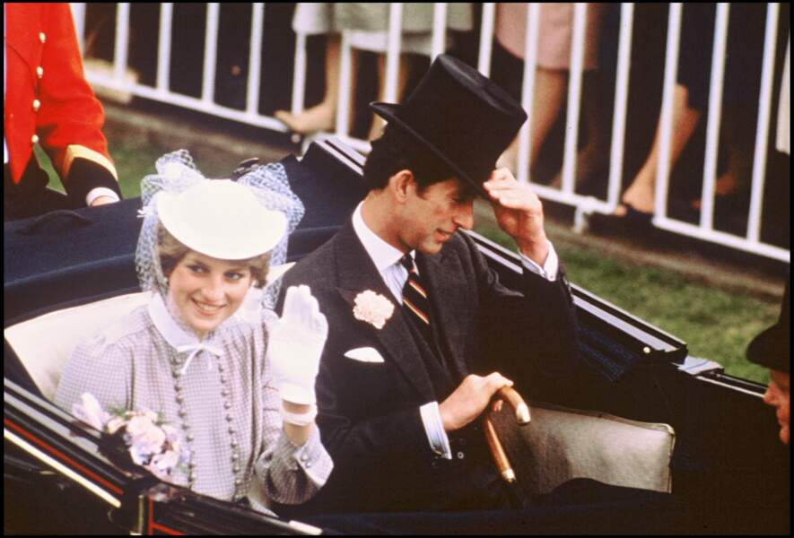 Le prince Charles et Diana lors de la clôture des courses hippiques d'Ascot, en 1981