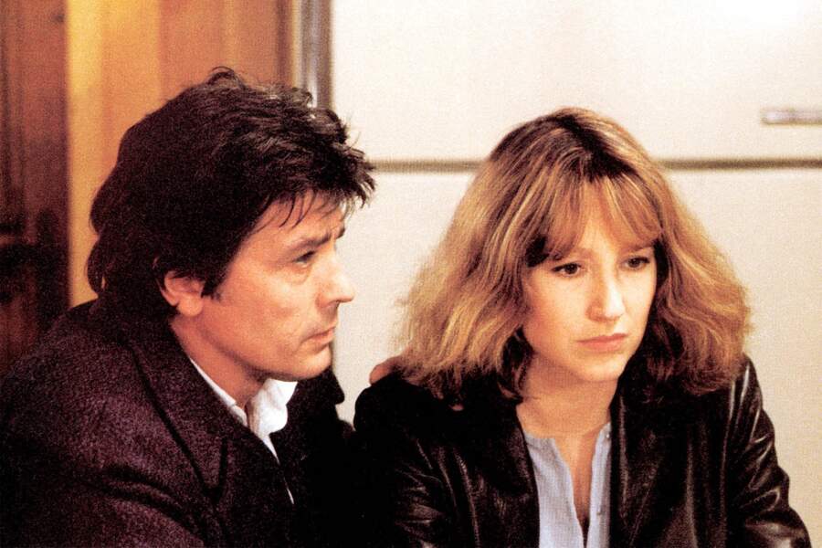 Nathalie Baye en 1984, à l'âge de 36 ans, avec Alain Delon sur le tournage du film "Notre histoire"