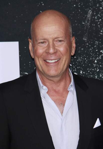 Bruce Willis : “Quand on gagne 20 millions de dollars par film, on a du mal à croire une femme qui vous dit qu’elle vous aime pour ce que vous êtes”, Chicago Sun Time 2003