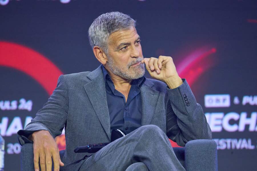 George Clooney : “Je n’ai pas mené la vie qu’il fallait pour entrer en politique. J’ai couché avec beaucoup trop de filles et pris beaucoup trop de drogues pour avoir une chance de devenir président”, Newsweek 2011
