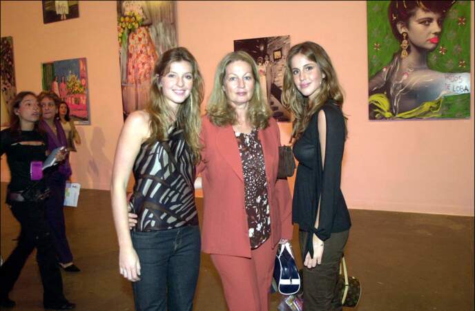 Gisele Bundchen et sa soeur jumelle Patricia avec leur mère Vania