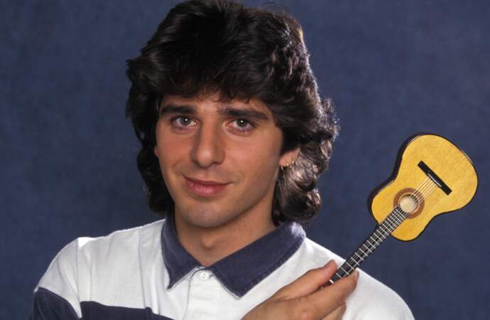 Patrick Fiori en 1993 (24 ans), il représente la France à l'Eurovision