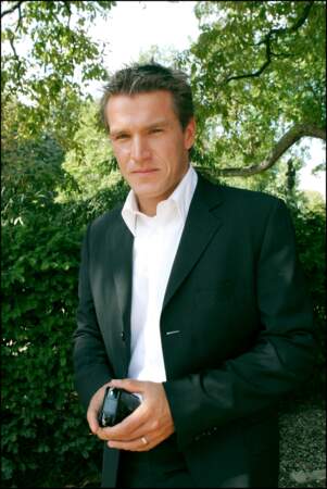 Benjamin Castaldi lors d'une conférence de presse de M6 en 2003