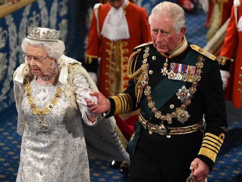 En vieillissant, le prince Charles devient plus proche de sa mère qu'il ne l'a jamais été