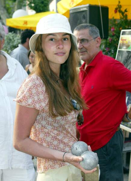 Vanessa Demouy à un concours de pétanque à Saint Tropez en 2002 (29 ans)