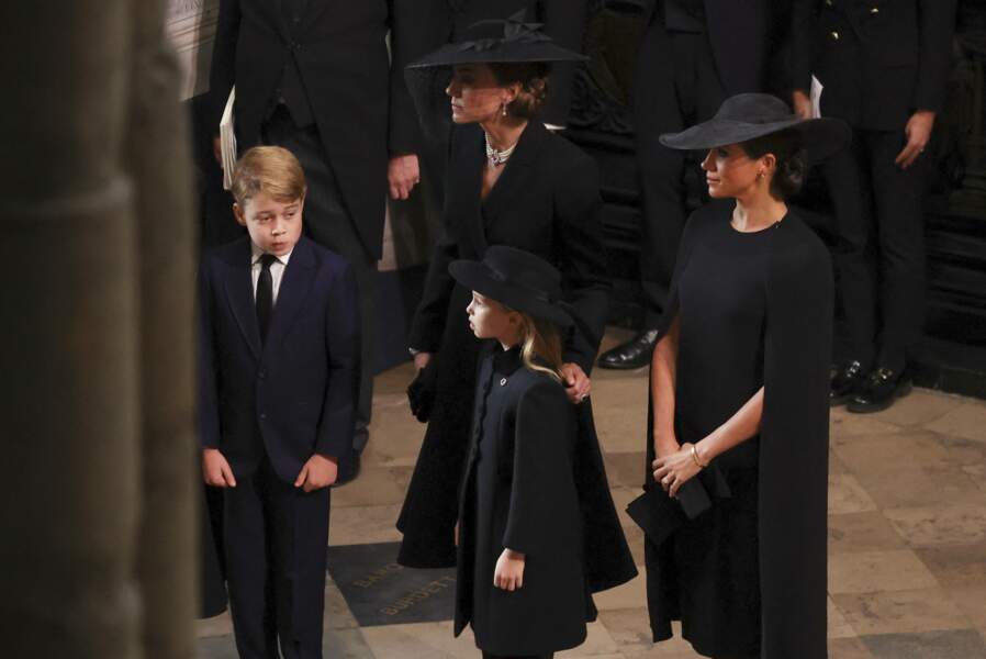 Obsèques de la reine Elizabeth II : le prince George et la princesse Charlotte avec Kate Middleton et Meghan Markle