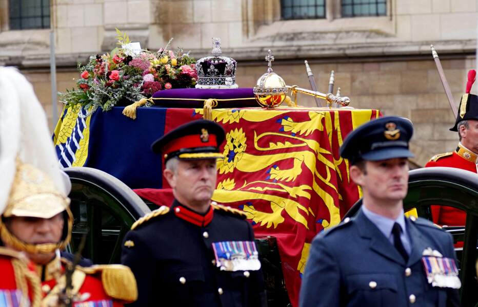 Obsèques de la reine Elizabeth II : procession jusqu'à l'abbaye de Westminster