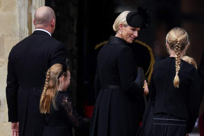 Cérémonie funèbre en la Chapelle Saint-George pour les funérailles d'Etat de la reine Elizabeth II : Mike et Zara Tindall