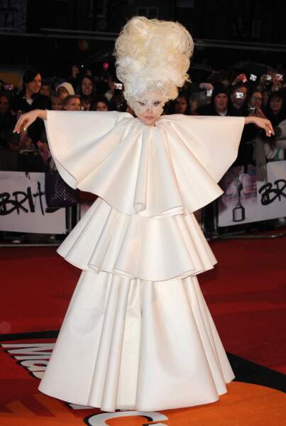 Lady Gaga aux BRIT Awards en février 2010 