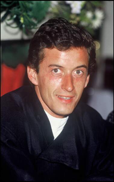 En 1986 Christophe Dechavanne présente l'émission Toutes folles de lui (28 ans)