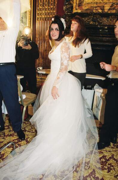 Jenifer (20 ans) lors du défilé de Haute-Couture de la collection Torrente Automne/Hiver, en 2002