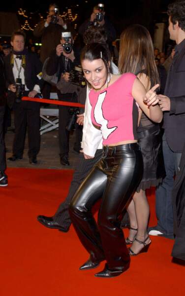 Jenifer (20 ans) lors d'une soirée à Cannes en 2002, année de sa victoire à la première saison de la Star Academy