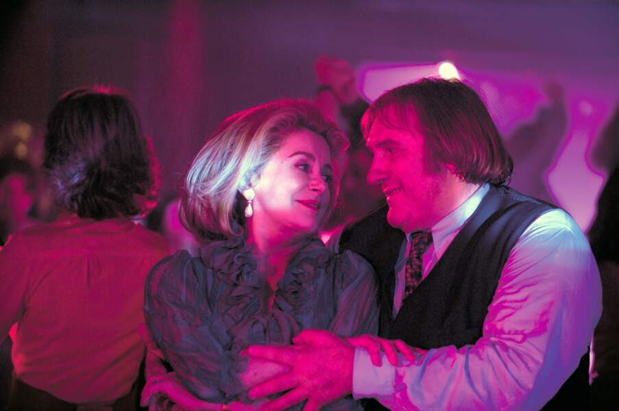 Après avoir tourné près de 10 films ensemble, Catherine Deneuve et Gérard Depardieu sont devenus des partenaires de films. Jamais amants mais toujours amis, leur complicité ne fait aucun doute