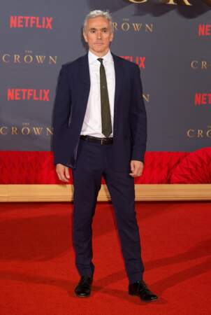 Ben Miles (Peter Townsend dans les saisons 1 et 2 de The Crown) est marié à l'actrice Emily Raymond. Il a trois enfants