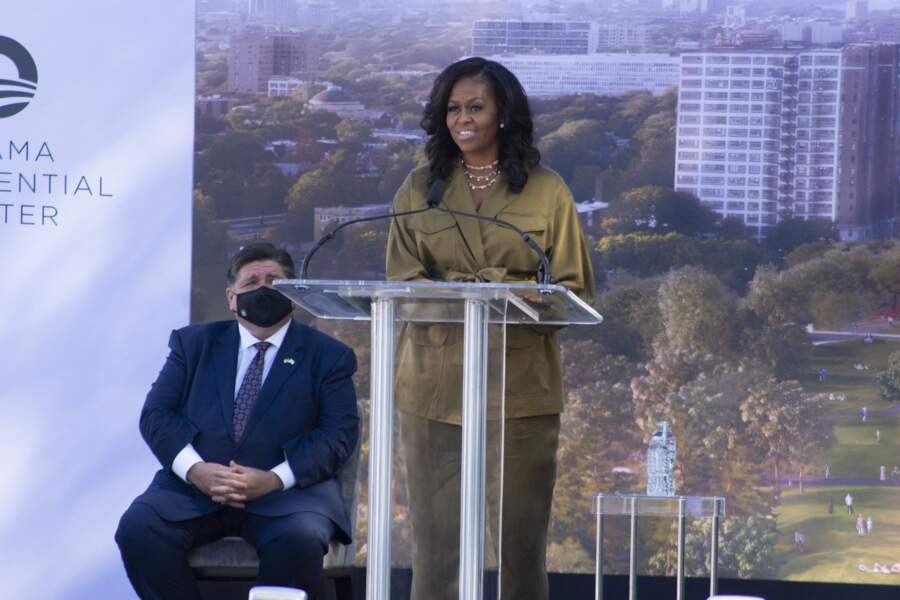 L’ancien président Barack Obama et la première dame Michelle Obama (57 ans) lors de l'inauguration officielle du Obama Presidential Center à Chicago, en 2021