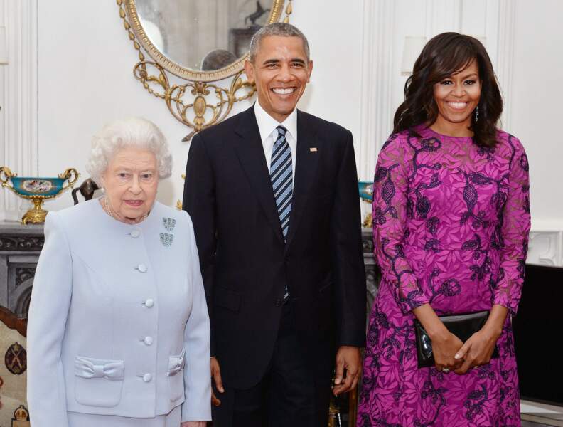 La reine Elizabeth II d'Angleterre et le prince Philip, duc d'Edimbourg, reçoivent Barack Obama et sa femme Michelle au palais de Windsor en 2016. Michelle Obama est toujours aussi chic