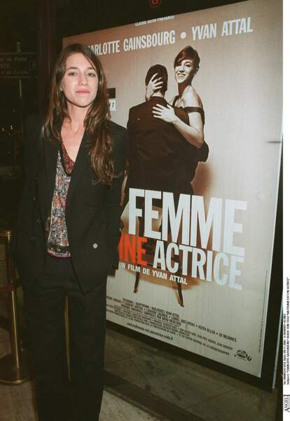 En 2001, à l'aube de la trentaine, Charlotte Gainsbourg joue dans le film de son compagnon Yvan Attal, Ma femme est une actrice. C'est un nouvel élan pour sa carrière. 