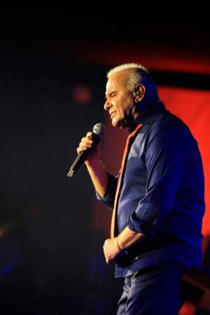 Michel Fugain donne un concert en Tunisie en 2021 (79 ans)