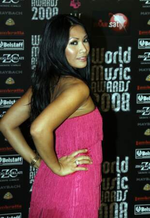 En 2008, Anggun (34 ans) participe à la cérémonie des World Music Awards à Monaco