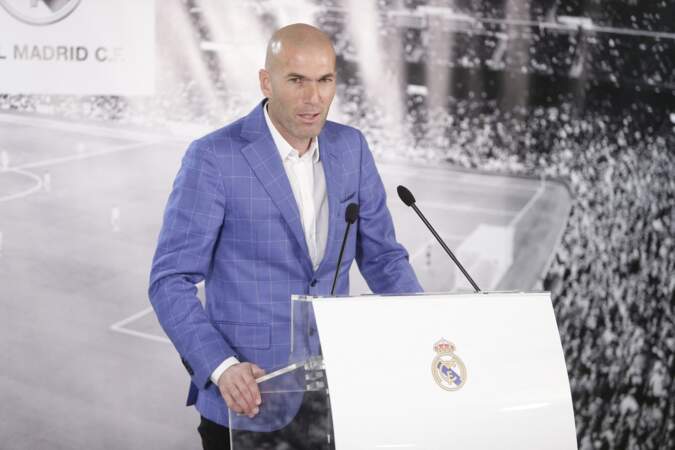 En 2016, Zinedine Zidane (44 ans) devient l'entraîneur du Real de Madrid et remplace ainsi Rafael Benítez