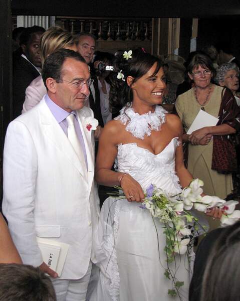 En juin 2007, Nathalie Marquay (40 ans) et Jean-Pierre Pernaut se marient à Paris. 
