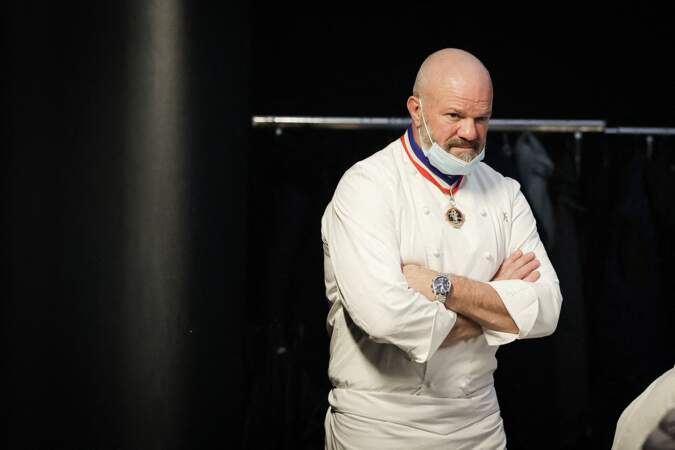 Philippe Etchebest présente depuis 2014 Objectif Top Chef, une émission culinaire diffusée sur M6 pour 57 000 euros.
