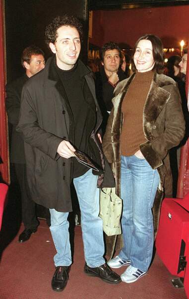 La même année, sa compagne et actrice Anne Brochet donne naissance à son premier enfant, Noé Elmaleh, né le 1er novembre 2000. Gad Elmaleh a 29 ans