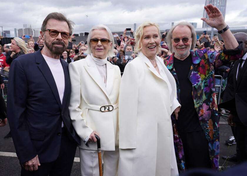 Le groupe ABBA lors du concert ABBA Voyage à Londres, en 2022. Agnetha Fältskog a 72 ans, Benny Andersson a 76 ans, Björn Ulvaeus et Anni-Frid Lyngstad ont  77 ans.