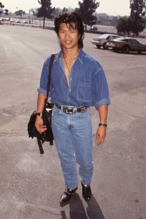Dustin Nguyen incarnait le sergent Harry Truman Loki dans la série 21 Jump Street