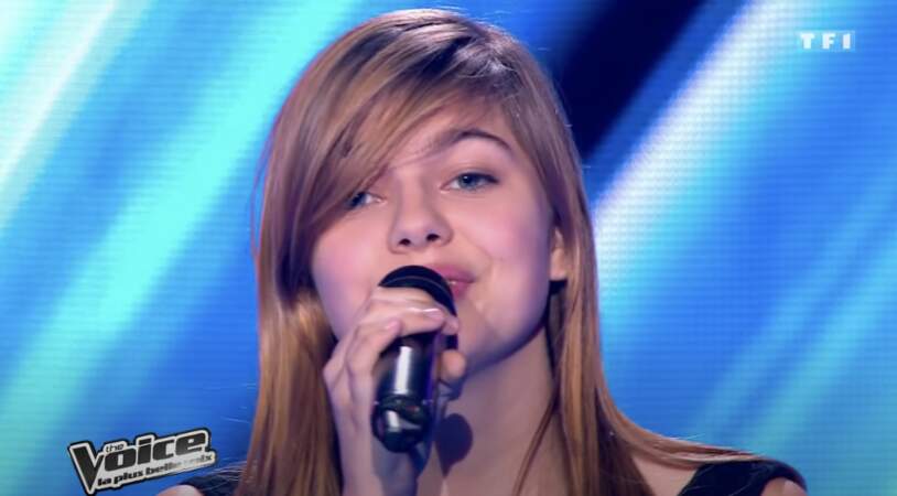Louane a participé à la saison 2 de the Voice à l'âge de 17 ans. Elle ne l'a pas remportée et a été éliminée en demi-finale. 

