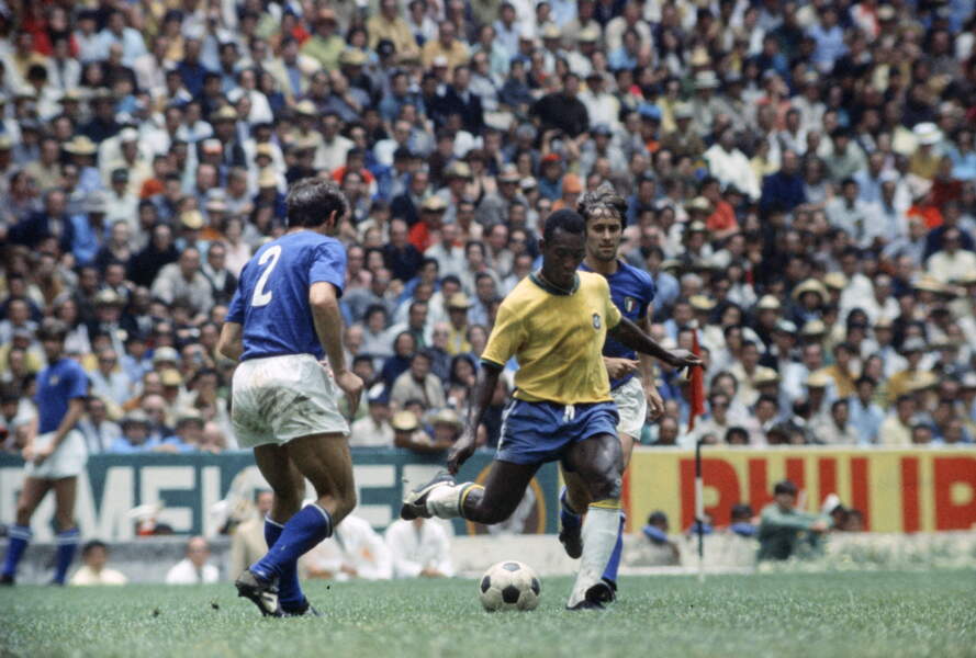 1977-79 Sportscasters - Series 10 Pelé, Bobby Moore #10-12 Lausanne