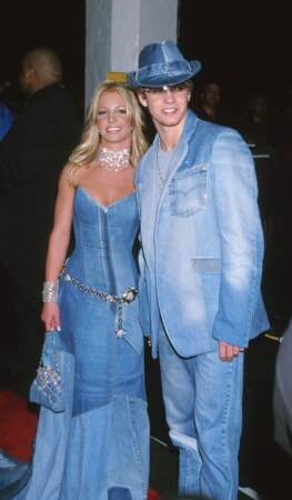 Britney Spears et Justin Timberlake lancent la tendance du total look denim en 2001