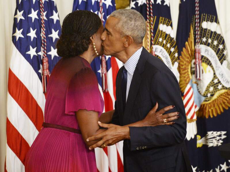 Michelle et Barack Obama, un couple tout en pudeur mais dont l'amour n'est plus à prouver.