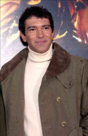 Sa collaboration avec  le réalisateur Robert Rodriguez lui offre de nombreux succès comme la saga Spy Kids dont les films sortent entre 2001 et 2003. 