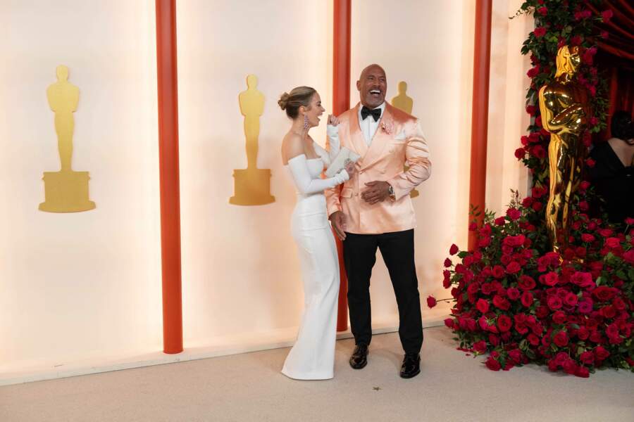 Emily Blunt et Dwayne Johnson lors de la 95e cérémonie des Oscars, à Los Angeles